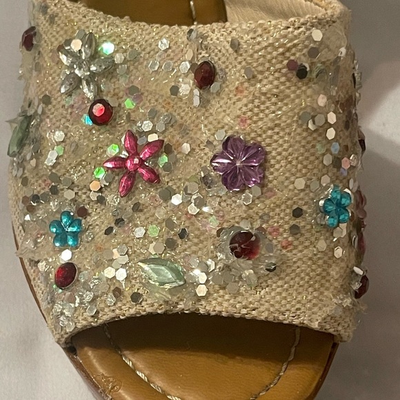 “Bamboo” Tan Sandals - Picture 7 of 9